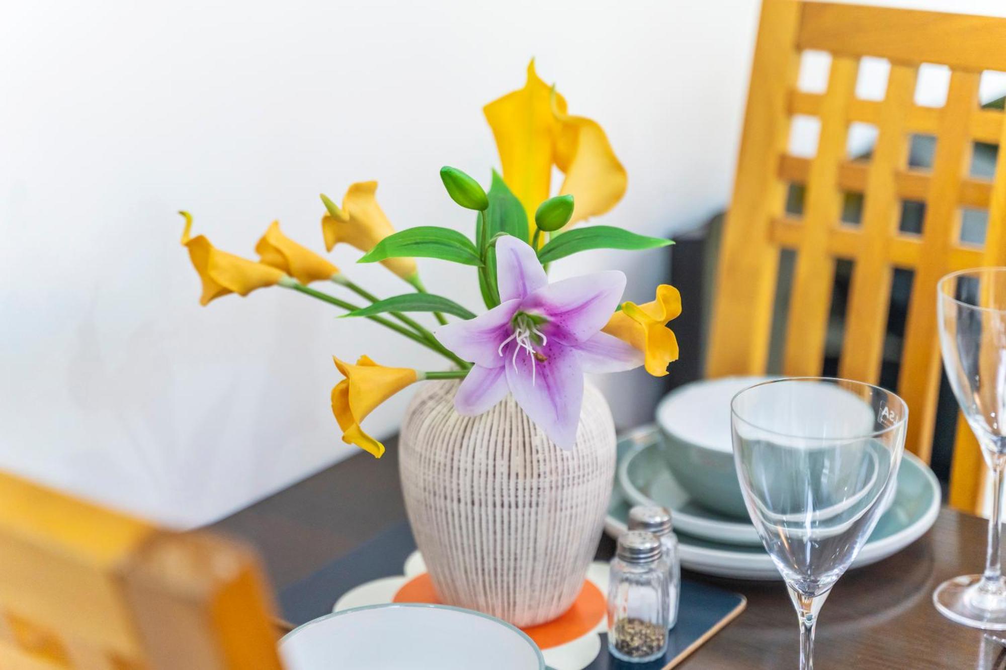 Exquisite 2-Bedroom Penthouse-Sleeps 7-Free Parking With Workstations & High-Speed Wifi Birmingham Ngoại thất bức ảnh